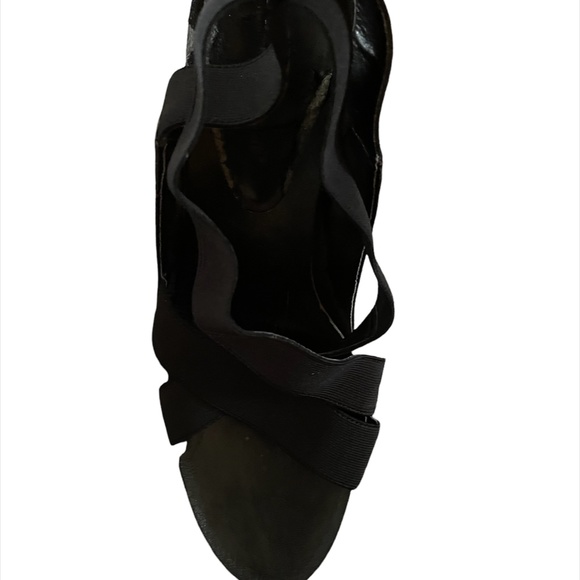 BCBG Sandals (8.5M) - Picture 5 of 6